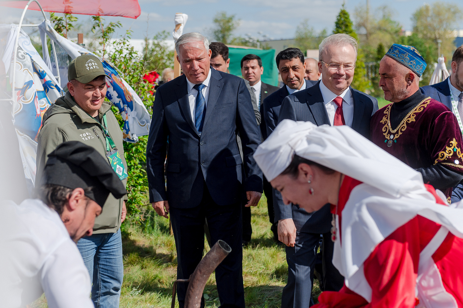 На инвест-сабантуе «Зауралье-2024» представили 300-летний самовар
