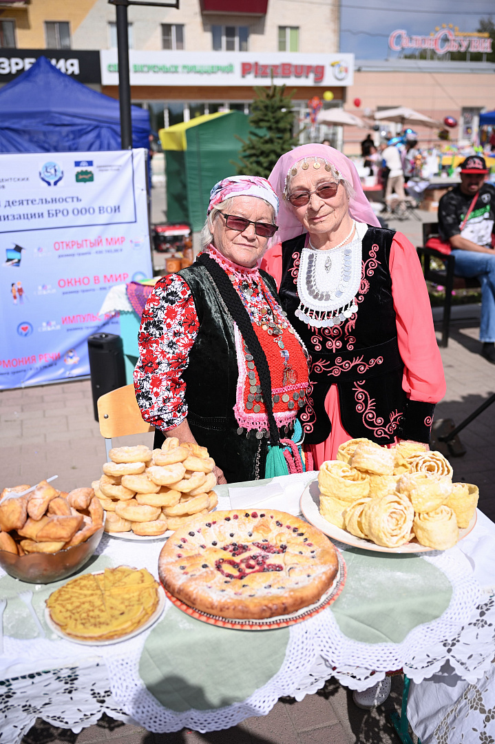 Праздничные угощения к юбилею Сибая